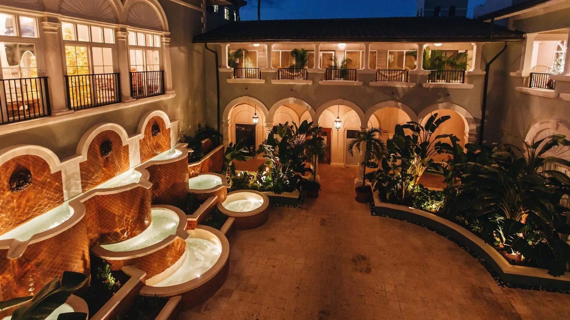 Resort Hotel The Ritz-Carlton St. Thomas Benner